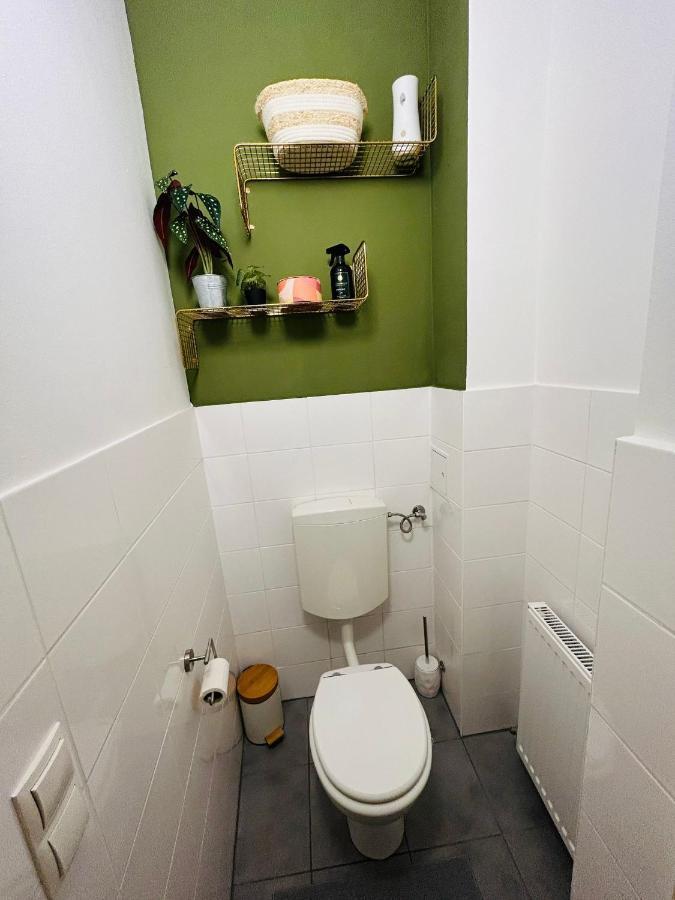 Apartment 5 Min Schoenbrunn Gloriette, Direct To City Center, Free Parking Vienna Exterior photo