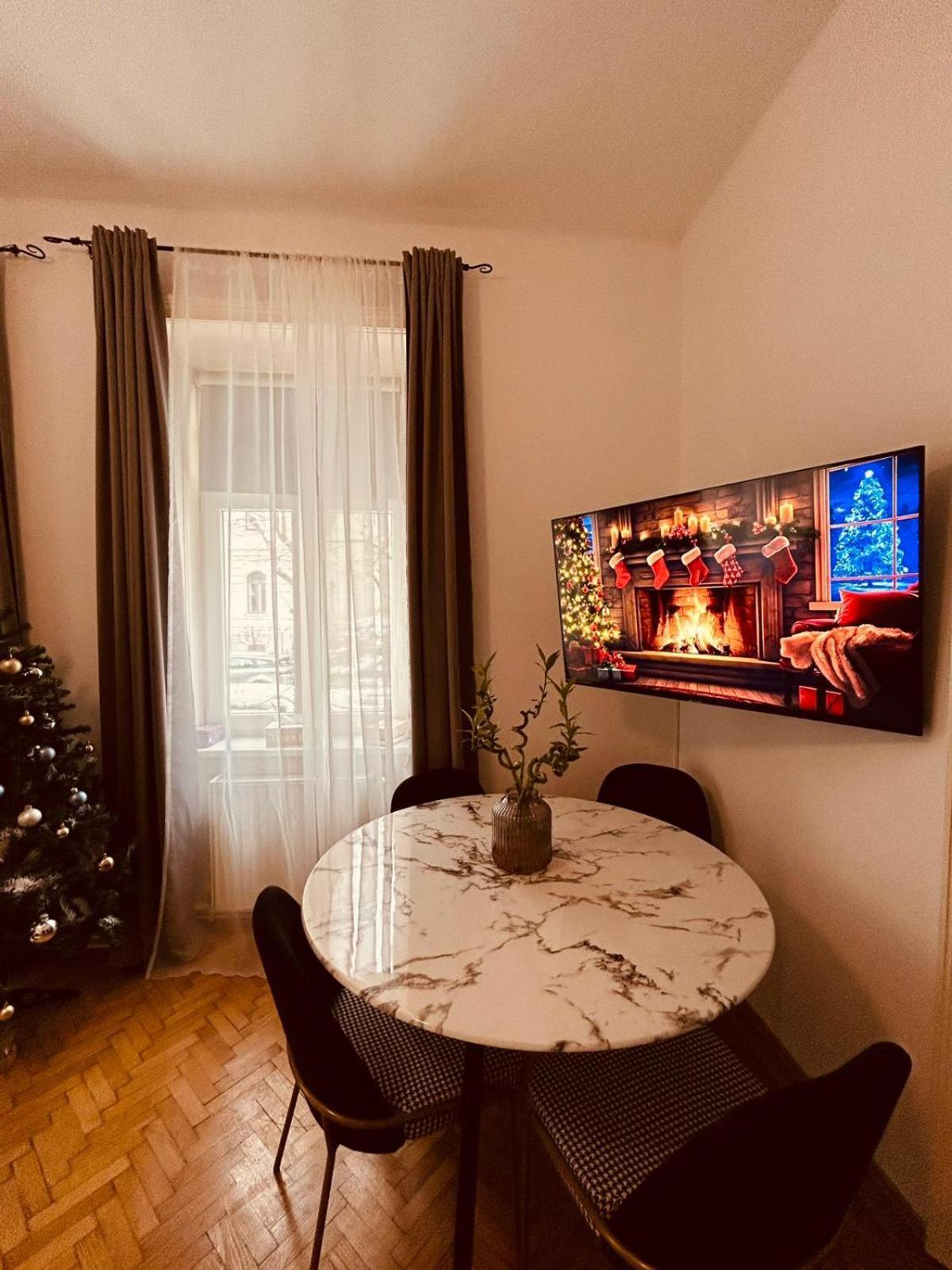 Apartment 5 Min Schoenbrunn Gloriette, Direct To City Center, Free Parking Vienna Exterior photo